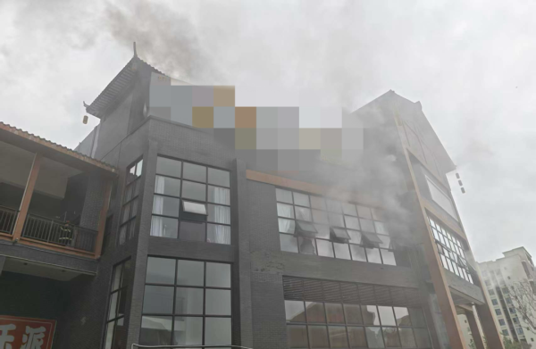 易云达配资 四川南充一宴会中心突发大火，竟是“颠锅”惹的祸？