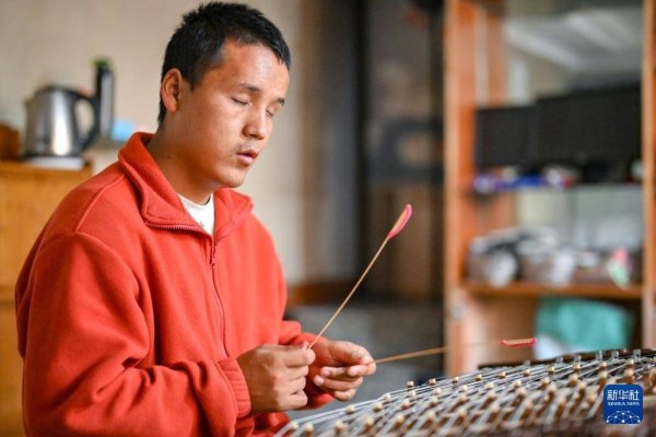 国融汇通 盲人乐手达瓦次仁：在音乐中“看见”世界